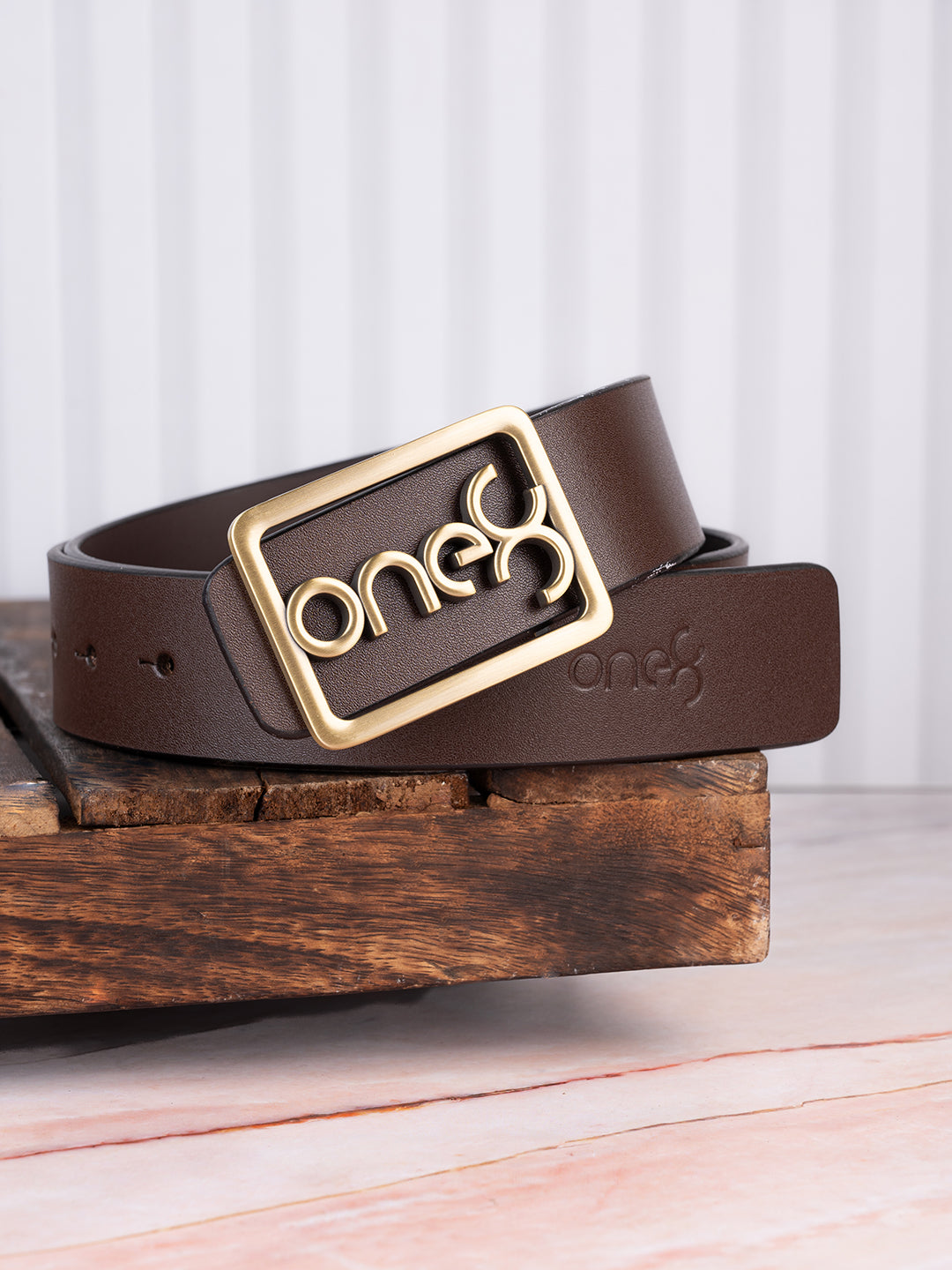 One8 Signature Gold-Tone Buckle Leather Belt